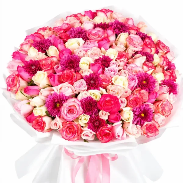 Bouquet Nuage de Rose composé de roses roses, blanches et de fleurs fuchsia, vue de face